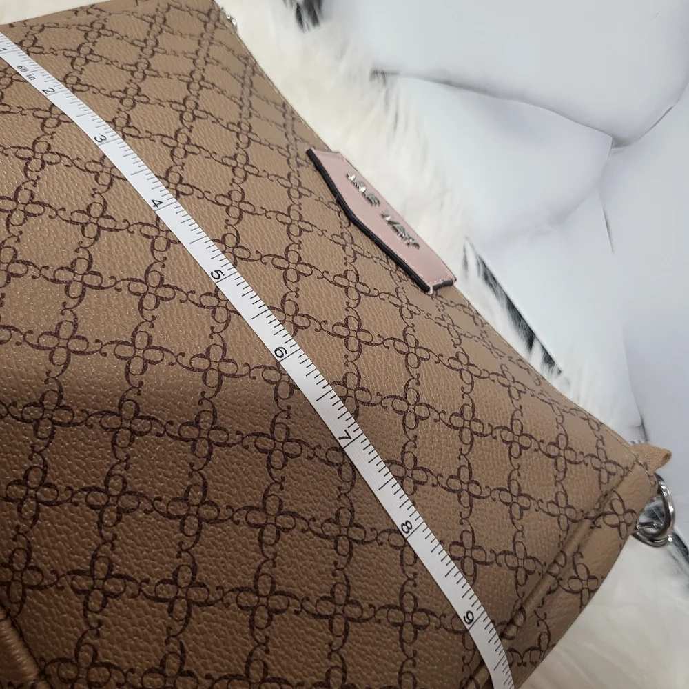 NWOT Nine West Zippered Cosmetic Bag